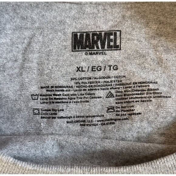 Marvel Avengers Japanese Graphic Tee XL Gray Cotton Blend Hulk Captain America - Picture 3 of 5